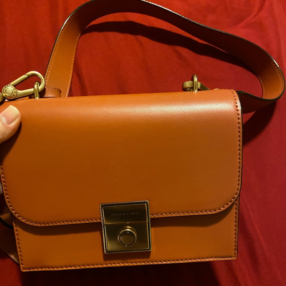 Charles& Keith bag sling ❤️
